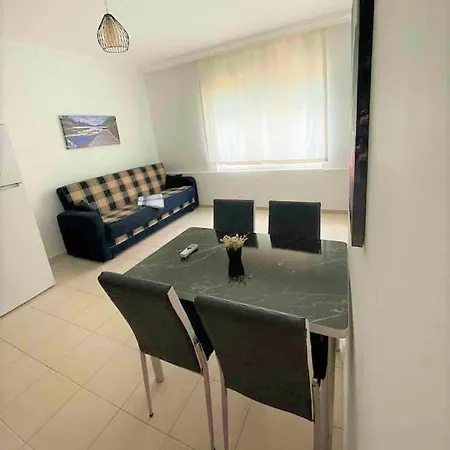 Apartment Wonderful Ground Floor Private Home In Central Location Ticks Every Box